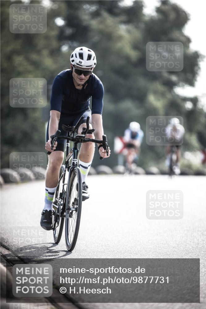 21.06.2026 - 29. Vierlanden-Triathlon H.Heesch http://msf.ph/oto/9877731 21.06.2026 09:04:47 Radfahren 50, 70, 81, 98, 146 meine-sportfotos.de