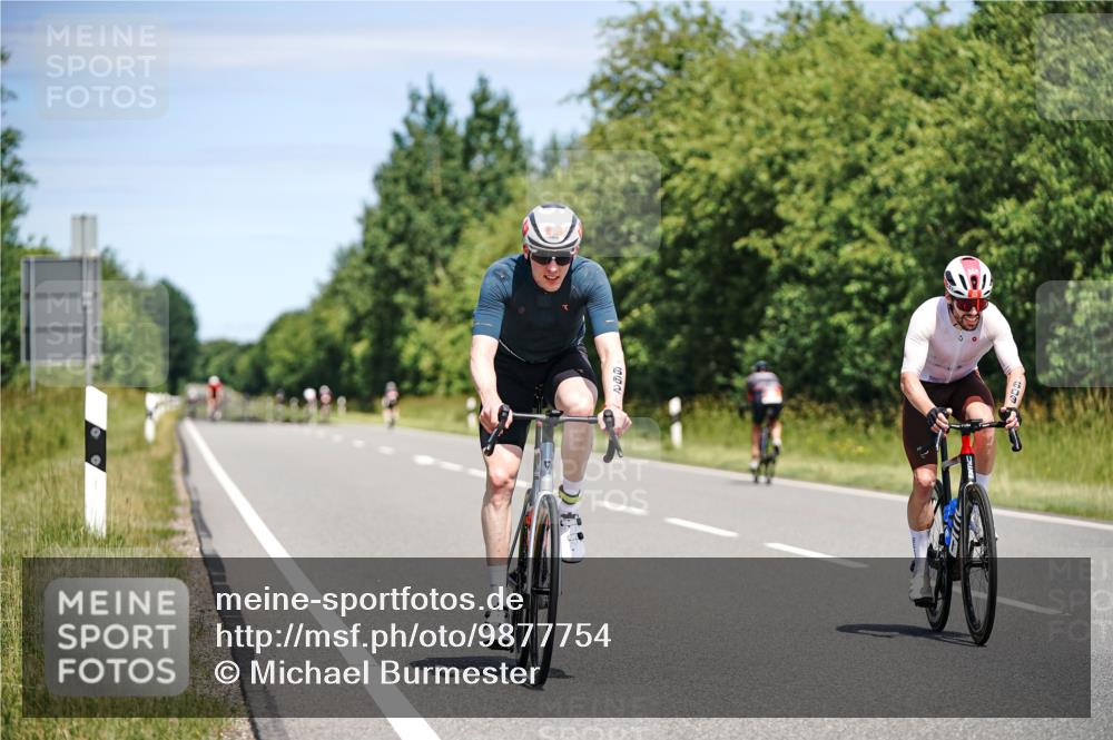 21.06.2026 - Viking Triathlon Michael Burmester http://msf.ph/oto/9877754 21.06.2026 13:04:00 Radfahren 61, 209, 498, 550, 609 meine-sportfotos.de