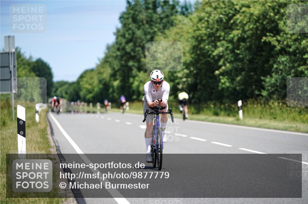 21.06.2026 - Viking Triathlon Michael Burmester http://msf.ph/oto/9877779 21.06.2026 13:04:29 Radfahren 229, 300, 624 meine-sportfotos.de