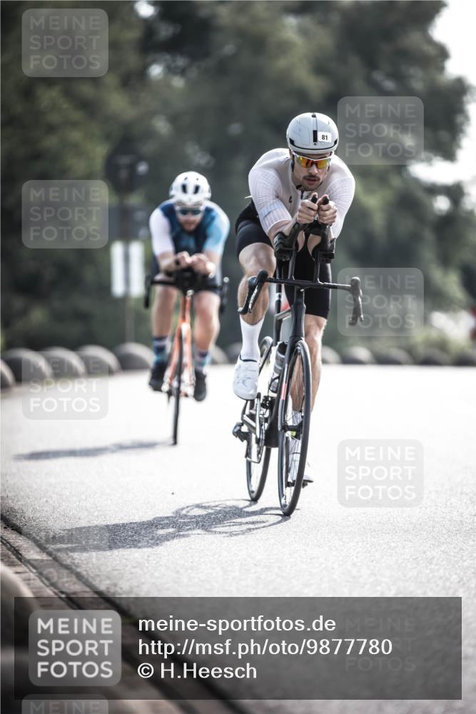 21.06.2026 - 29. Vierlanden-Triathlon H.Heesch http://msf.ph/oto/9877780 21.06.2026 09:04:50 Radfahren 70, 81, 98 meine-sportfotos.de