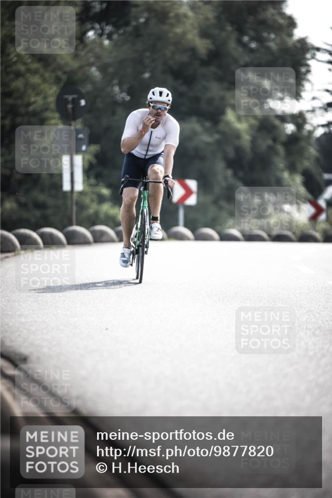 21.06.2026 - 29. Vierlanden-Triathlon H.Heesch http://msf.ph/oto/9877820 21.06.2026 09:05:31 Radfahren 58 meine-sportfotos.de