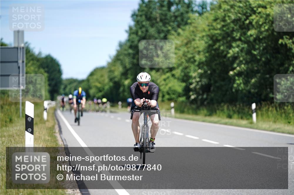 21.06.2026 - Viking Triathlon Michael Burmester http://msf.ph/oto/9877840 21.06.2026 13:04:48 Radfahren 217, 229, 300, 496 meine-sportfotos.de