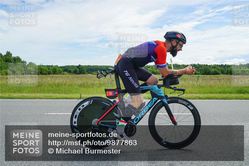 21.06.2026 - Viking Triathlon Michael Burmester http://msf.ph/oto/9877863 21.06.2026 12:11:07 Radfahren 87, 95, 114, 154, 186, 227, 250, 250, 265, 355, 392, 433, 433, 447, 454, 459, 464, 526, 552, 557, 560, 579, 619, 627, 655 meine-sportfotos.de