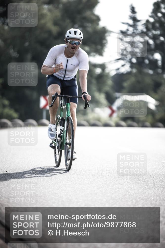 21.06.2026 - 29. Vierlanden-Triathlon H.Heesch http://msf.ph/oto/9877868 21.06.2026 09:05:32 Radfahren 58 meine-sportfotos.de