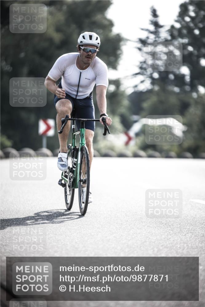 21.06.2026 - 29. Vierlanden-Triathlon H.Heesch http://msf.ph/oto/9877871 21.06.2026 09:05:32 Radfahren 58 meine-sportfotos.de