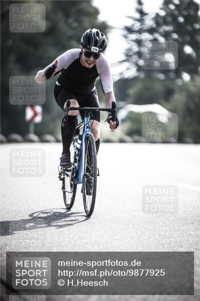 21.06.2026 - 29. Vierlanden-Triathlon H.Heesch http://msf.ph/oto/9877925 21.06.2026 09:05:48 Radfahren 176, 216 meine-sportfotos.de