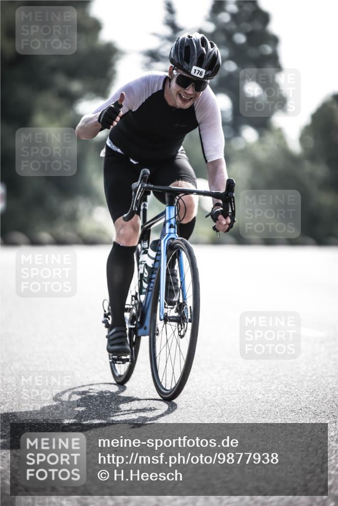 21.06.2026 - 29. Vierlanden-Triathlon H.Heesch http://msf.ph/oto/9877938 21.06.2026 09:05:48 Radfahren 176, 216 meine-sportfotos.de