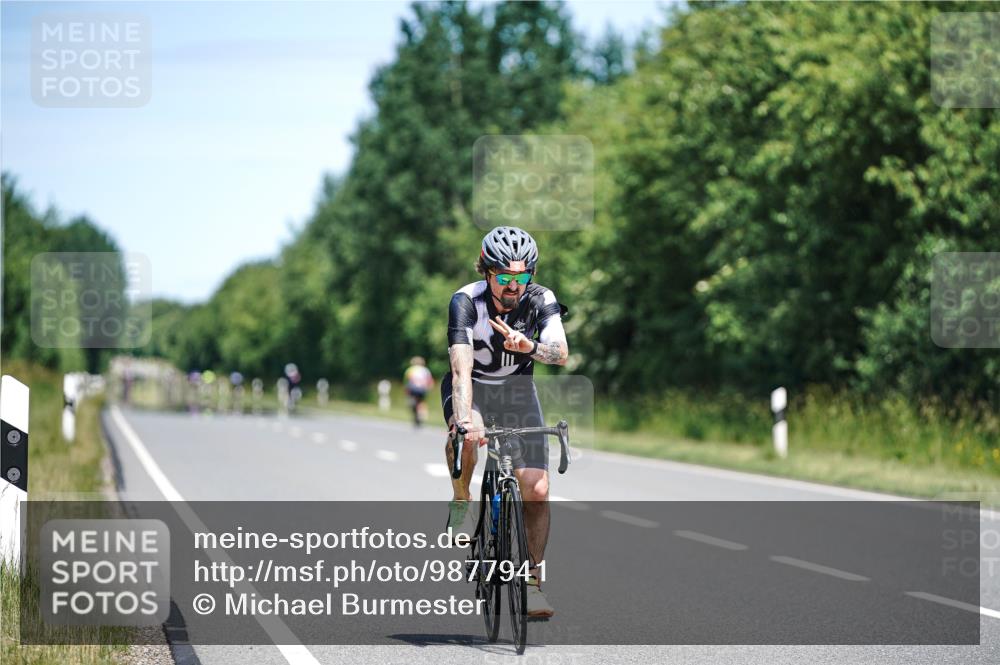 21.06.2026 - Viking Triathlon Michael Burmester http://msf.ph/oto/9877941 21.06.2026 13:05:07 Radfahren 92, 496, 631 meine-sportfotos.de