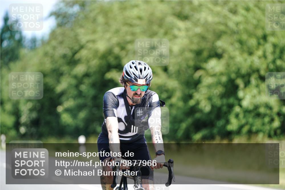 21.06.2026 - Viking Triathlon Michael Burmester http://msf.ph/oto/9877966 21.06.2026 13:05:09 Radfahren 92, 496, 631 meine-sportfotos.de