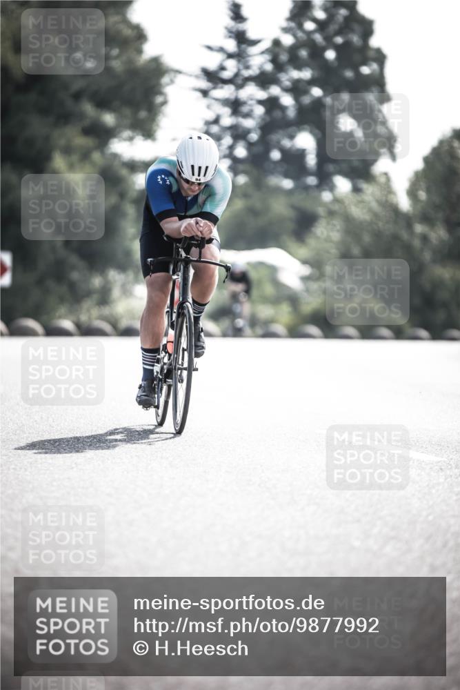 21.06.2026 - 29. Vierlanden-Triathlon H.Heesch http://msf.ph/oto/9877992 21.06.2026 09:06:04 Radfahren 94, 190, 191 meine-sportfotos.de