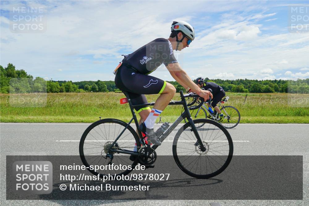 21.06.2026 - Viking Triathlon Michael Burmester http://msf.ph/oto/9878027 21.06.2026 12:12:51 Radfahren 301, 303, 473, 485, 491, 566 meine-sportfotos.de