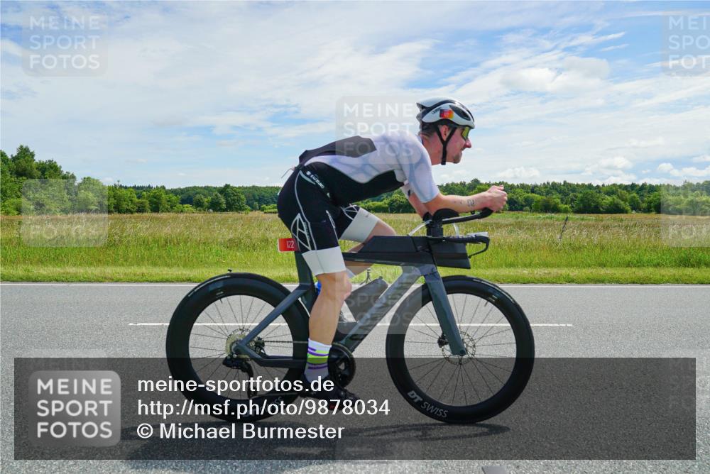 21.06.2026 - Viking Triathlon Michael Burmester http://msf.ph/oto/9878034 21.06.2026 12:13:10 Radfahren 14, 18, 92, 117, 122, 131, 175, 296, 346, 376, 432, 450, 486, 487, 506, 559, 664 meine-sportfotos.de