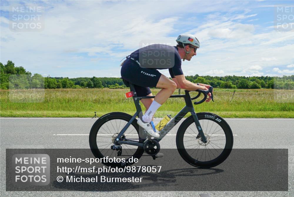 21.06.2026 - Viking Triathlon Michael Burmester http://msf.ph/oto/9878057 21.06.2026 12:13:17 Radfahren 1, 4, 14, 18, 18, 92, 107, 117, 122, 131, 151, 175, 207, 296, 346, 376, 432, 450, 486, 487, 506, 559, 574, 637, 664 meine-sportfotos.de