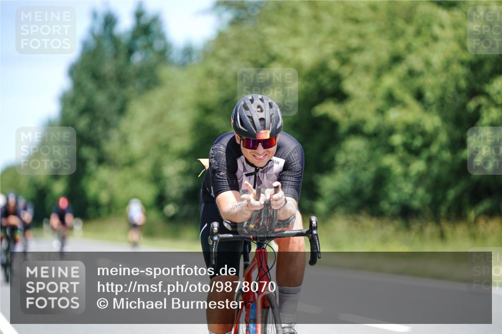21.06.2026 - Viking Triathlon Michael Burmester http://msf.ph/oto/9878070 21.06.2026 13:06:43 Radfahren 222, 233, 374, 516, 523, 564, 636 meine-sportfotos.de