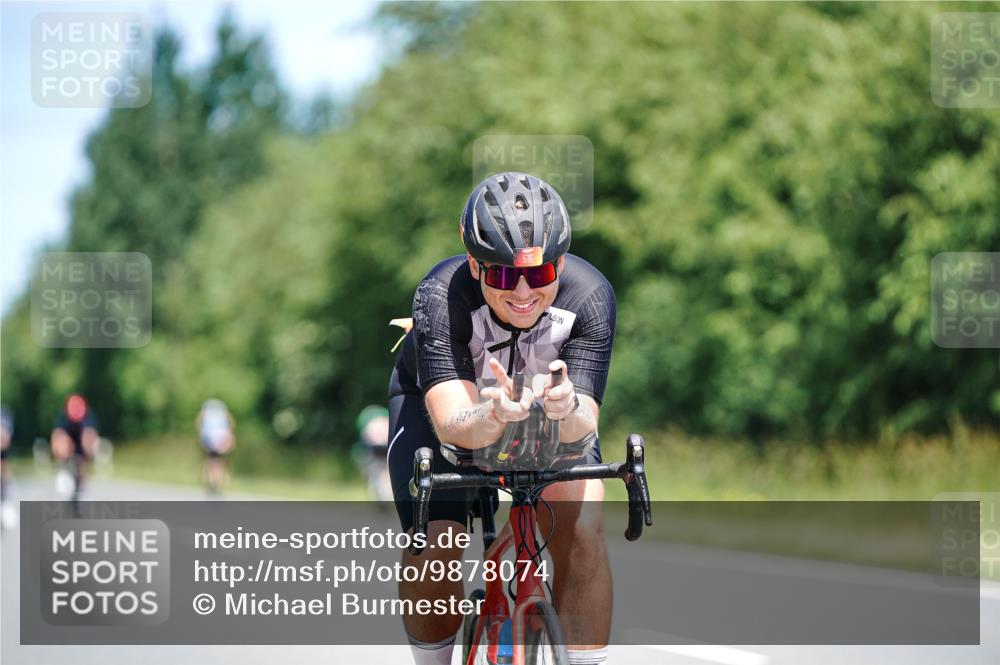 21.06.2026 - Viking Triathlon Michael Burmester http://msf.ph/oto/9878074 21.06.2026 13:06:43 Radfahren 222, 233, 374, 516, 523, 564, 636 meine-sportfotos.de