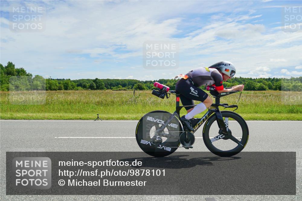 21.06.2026 - Viking Triathlon Michael Burmester http://msf.ph/oto/9878101 21.06.2026 12:13:28 Radfahren 1, 4, 18, 18, 33, 70, 92, 107, 117, 151, 156, 175, 207, 296, 414, 486, 487, 506, 559, 574, 637 meine-sportfotos.de