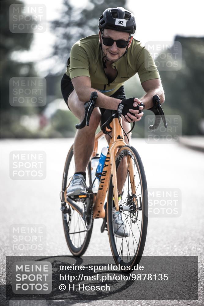 21.06.2026 - 29. Vierlanden-Triathlon H.Heesch http://msf.ph/oto/9878135 21.06.2026 09:06:16 Radfahren 92 meine-sportfotos.de