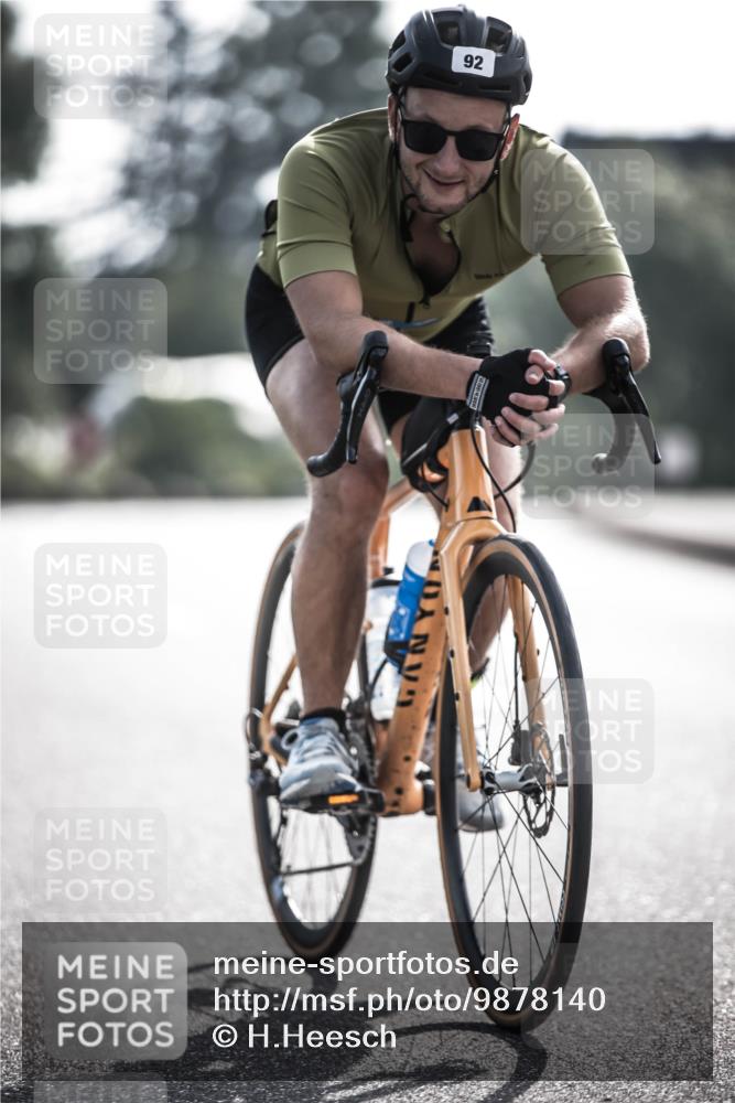 21.06.2026 - 29. Vierlanden-Triathlon H.Heesch http://msf.ph/oto/9878140 21.06.2026 09:06:16 Radfahren 92 meine-sportfotos.de