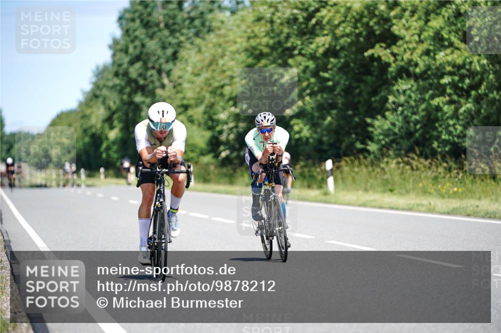 21.06.2026 - Viking Triathlon Michael Burmester http://msf.ph/oto/9878212 21.06.2026 13:07:06 Radfahren 59, 59, 321, 345, 369, 564 meine-sportfotos.de