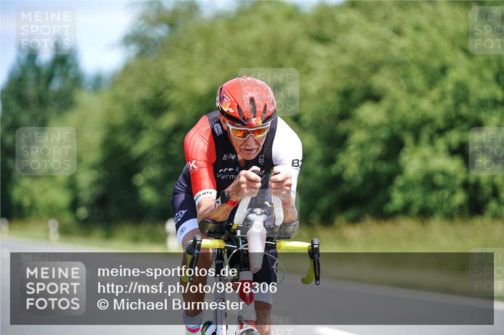 21.06.2026 - Viking Triathlon Michael Burmester http://msf.ph/oto/9878306 21.06.2026 13:07:29 Radfahren 70, 345, 538 meine-sportfotos.de