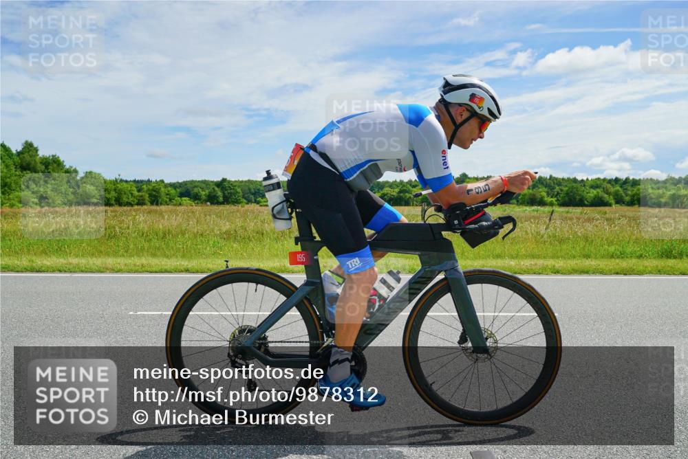 21.06.2026 - Viking Triathlon Michael Burmester http://msf.ph/oto/9878312 21.06.2026 12:16:12 Radfahren 22, 178, 184, 195, 248, 264, 333, 347, 377, 405, 405, 511, 521, 538, 590, 603, 651 meine-sportfotos.de