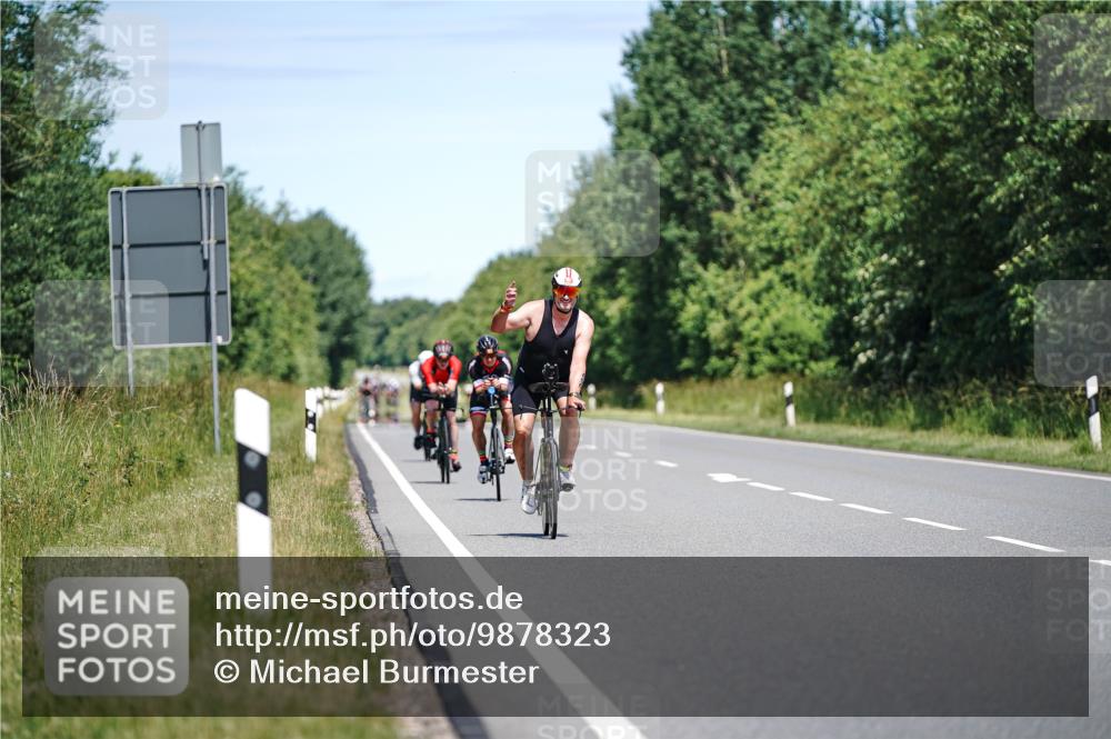 21.06.2026 - Viking Triathlon Michael Burmester http://msf.ph/oto/9878323 21.06.2026 13:07:43 Radfahren 70, 329, 538, 577, 650 meine-sportfotos.de