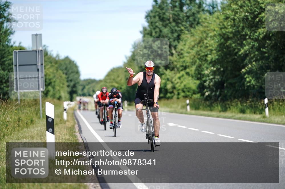 21.06.2026 - Viking Triathlon Michael Burmester http://msf.ph/oto/9878341 21.06.2026 13:07:44 Radfahren 329, 538, 577, 650 meine-sportfotos.de