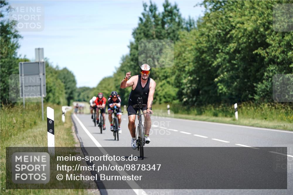 21.06.2026 - Viking Triathlon Michael Burmester http://msf.ph/oto/9878347 21.06.2026 13:07:45 Radfahren 329, 538, 577, 650 meine-sportfotos.de