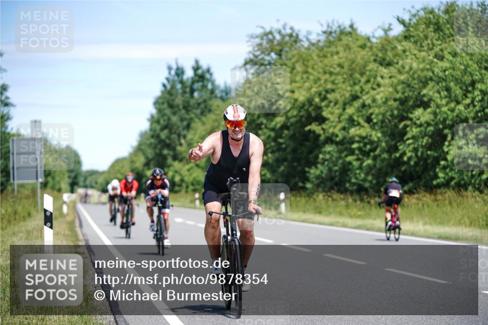 21.06.2026 - Viking Triathlon Michael Burmester http://msf.ph/oto/9878354 21.06.2026 13:07:46 Radfahren 143, 329, 538, 577, 650 meine-sportfotos.de