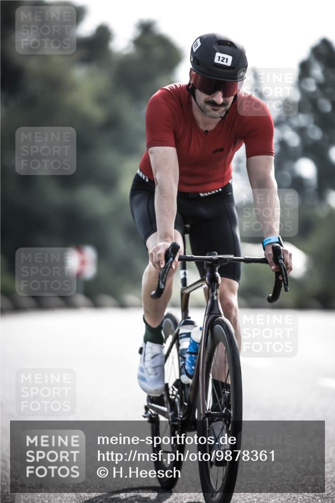 21.06.2026 - 29. Vierlanden-Triathlon H.Heesch http://msf.ph/oto/9878361 21.06.2026 09:07:38 Radfahren 121 meine-sportfotos.de