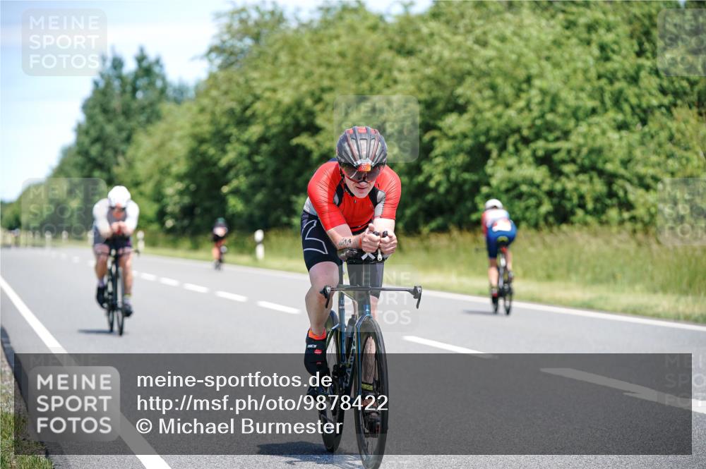 21.06.2026 - Viking Triathlon Michael Burmester http://msf.ph/oto/9878422 21.06.2026 13:07:49 Radfahren 143, 329, 538, 577, 650 meine-sportfotos.de