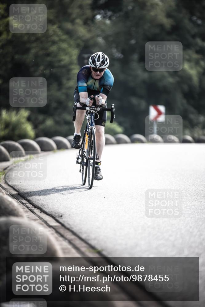 21.06.2026 - 29. Vierlanden-Triathlon H.Heesch http://msf.ph/oto/9878455 21.06.2026 09:07:57 Radfahren 93, 213 meine-sportfotos.de