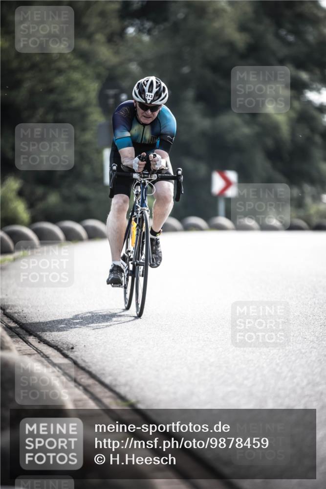21.06.2026 - 29. Vierlanden-Triathlon H.Heesch http://msf.ph/oto/9878459 21.06.2026 09:07:57 Radfahren 93, 213 meine-sportfotos.de