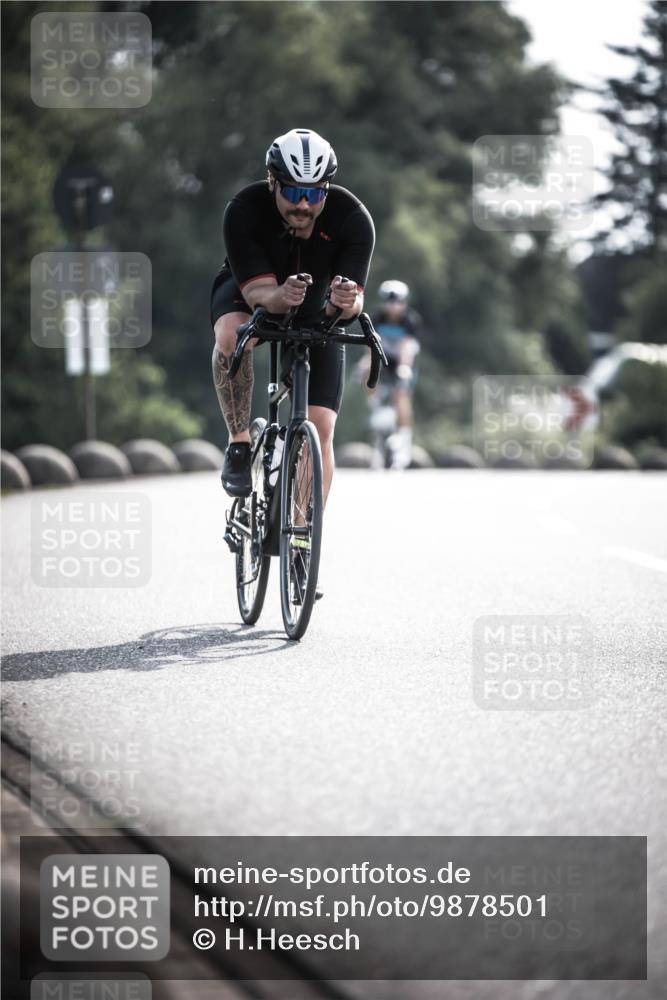 21.06.2026 - 29. Vierlanden-Triathlon H.Heesch http://msf.ph/oto/9878501 21.06.2026 09:08:03 Radfahren 52, 93 meine-sportfotos.de