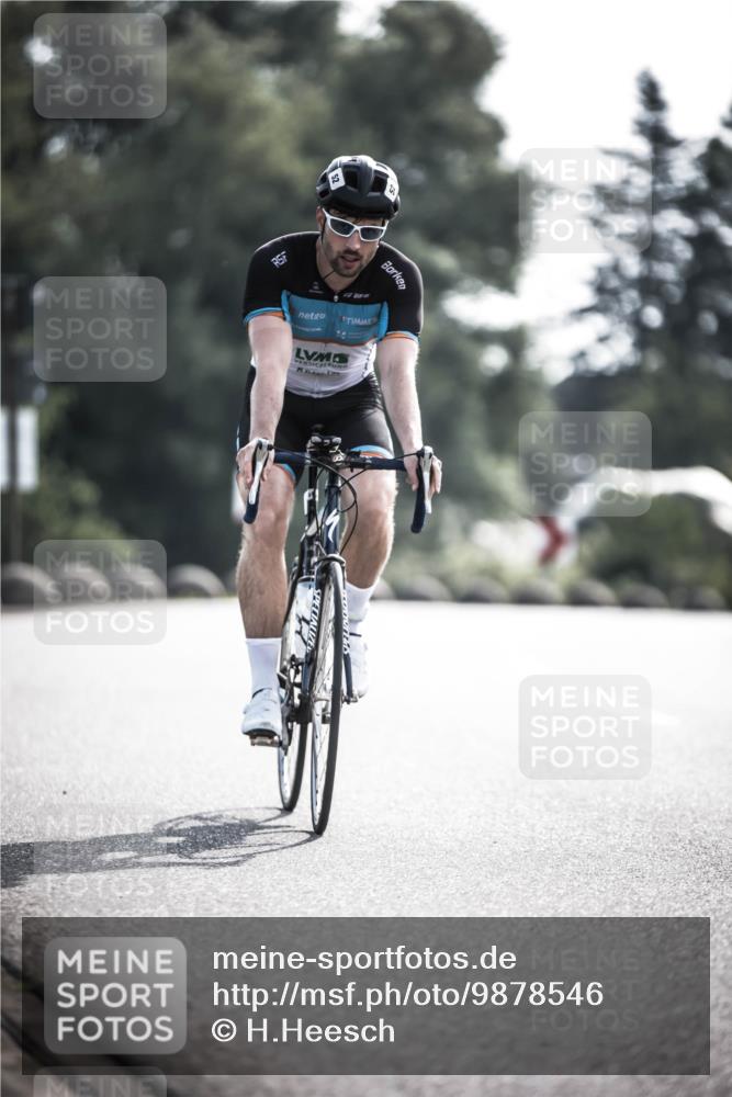 21.06.2026 - 29. Vierlanden-Triathlon H.Heesch http://msf.ph/oto/9878546 21.06.2026 09:08:08 Radfahren 52, 93 meine-sportfotos.de