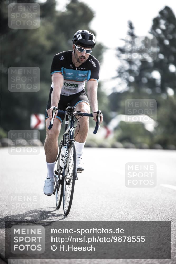 21.06.2026 - 29. Vierlanden-Triathlon H.Heesch http://msf.ph/oto/9878555 21.06.2026 09:08:09 Radfahren 52 meine-sportfotos.de