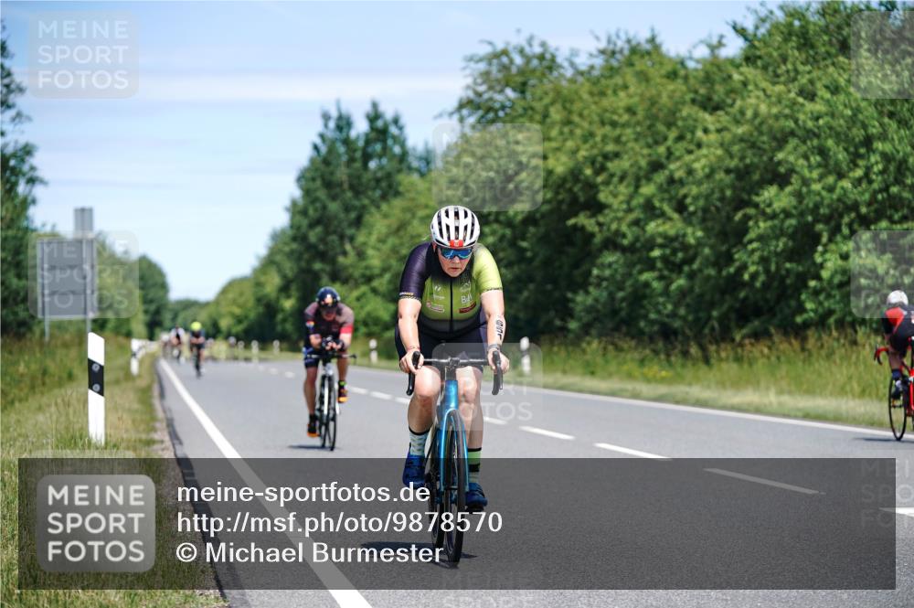 21.06.2026 - Viking Triathlon Michael Burmester http://msf.ph/oto/9878570 21.06.2026 13:08:31 Radfahren 134, 158, 182, 183, 207, 318, 324, 325, 398, 399, 505 meine-sportfotos.de