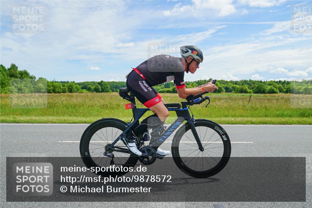 21.06.2026 - Viking Triathlon Michael Burmester http://msf.ph/oto/9878572 21.06.2026 12:20:43 Radfahren 51, 190, 213, 344, 345, 379, 398, 607, 609 meine-sportfotos.de