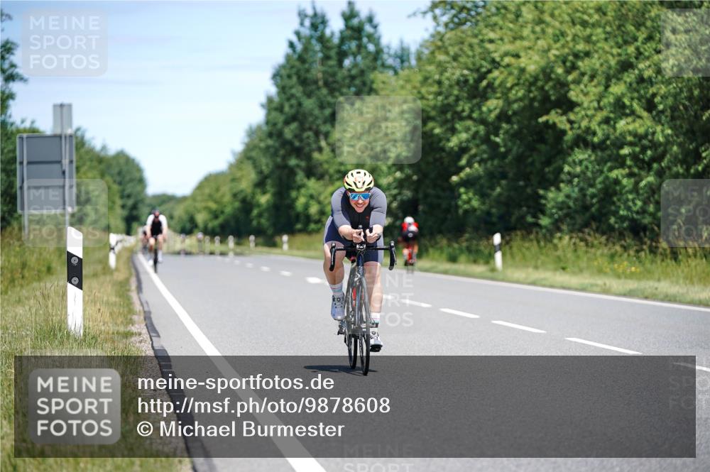 21.06.2026 - Viking Triathlon Michael Burmester http://msf.ph/oto/9878608 21.06.2026 13:08:37 Radfahren 134, 158, 182, 183, 207, 207, 318, 324, 325, 398, 439 meine-sportfotos.de