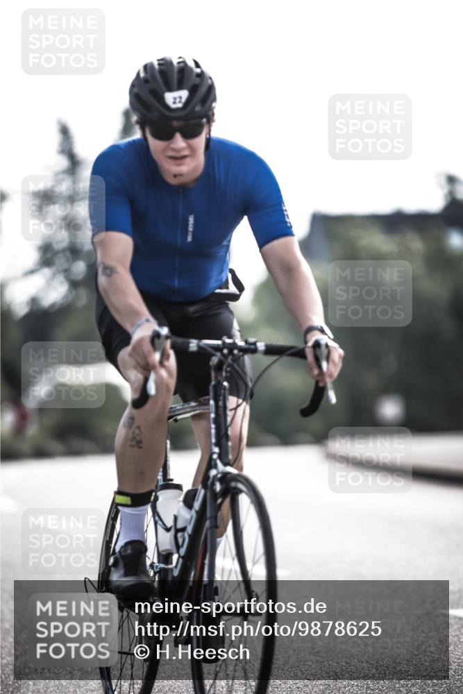 21.06.2026 - 29. Vierlanden-Triathlon H.Heesch http://msf.ph/oto/9878625 21.06.2026 09:08:35 Radfahren 22 meine-sportfotos.de