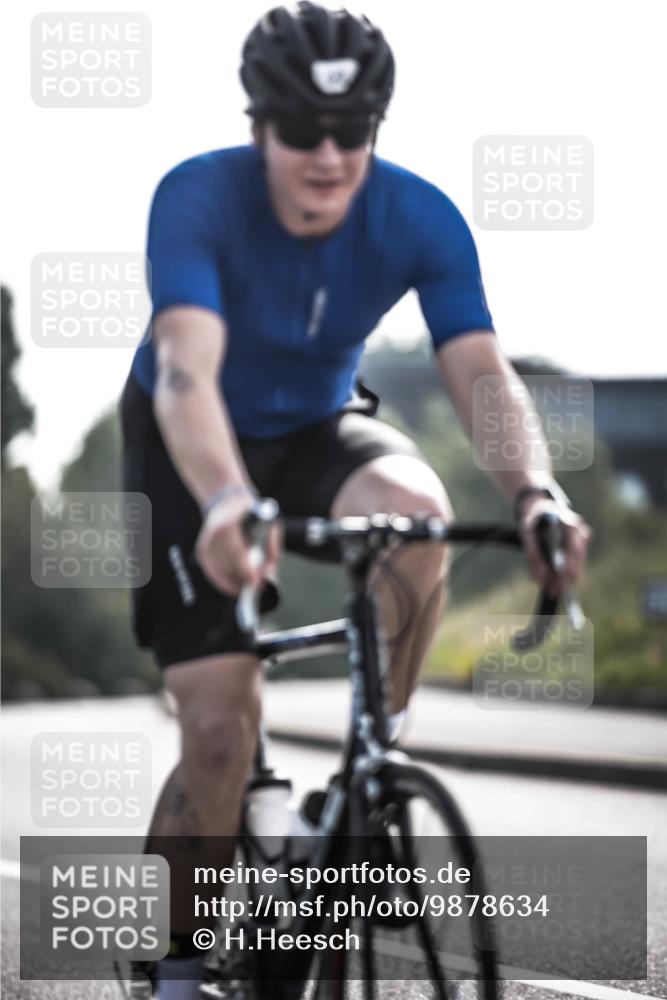 21.06.2026 - 29. Vierlanden-Triathlon H.Heesch http://msf.ph/oto/9878634 21.06.2026 09:08:35 Radfahren 22 meine-sportfotos.de