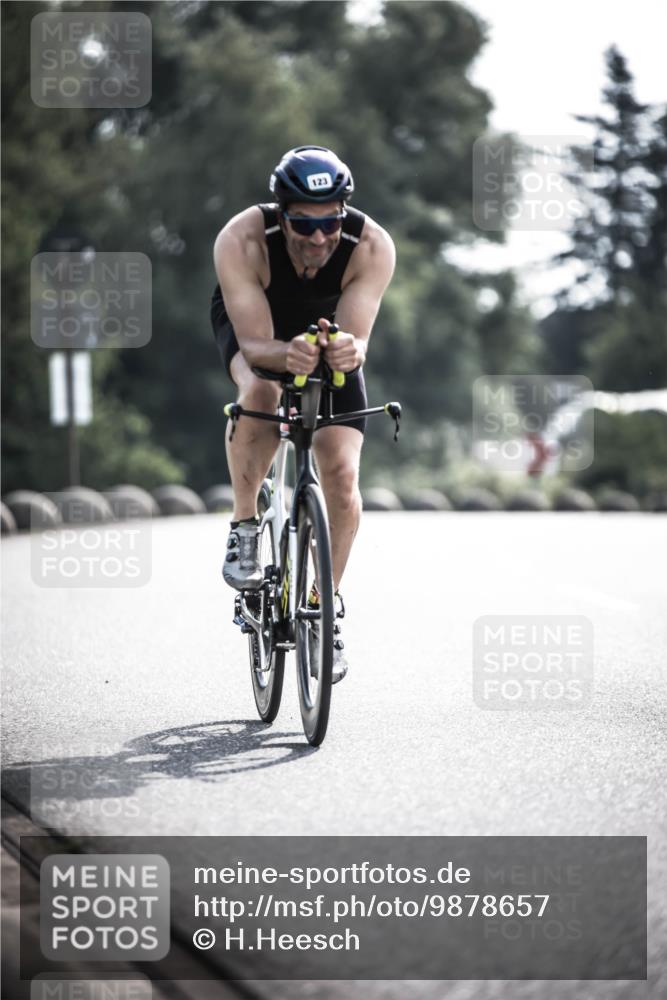 21.06.2026 - 29. Vierlanden-Triathlon H.Heesch http://msf.ph/oto/9878657 21.06.2026 09:08:51 Radfahren 123 meine-sportfotos.de