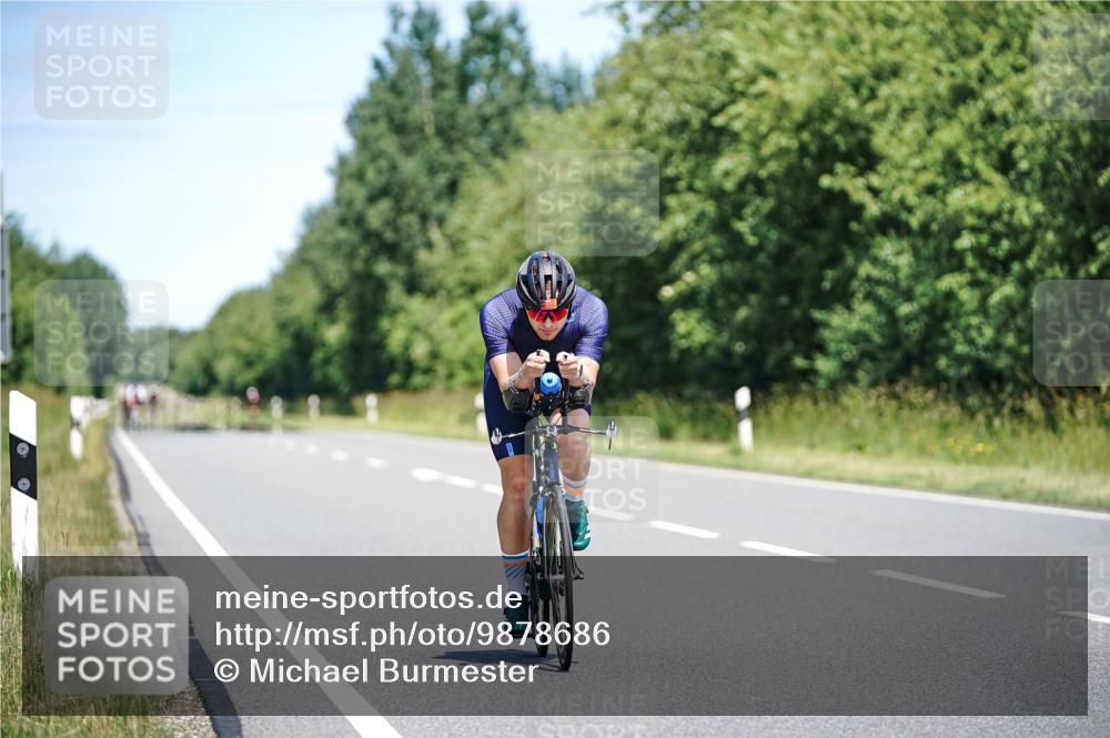 21.06.2026 - Viking Triathlon Michael Burmester http://msf.ph/oto/9878686 21.06.2026 13:08:59 Radfahren 135, 207, 262, 439, 504 meine-sportfotos.de