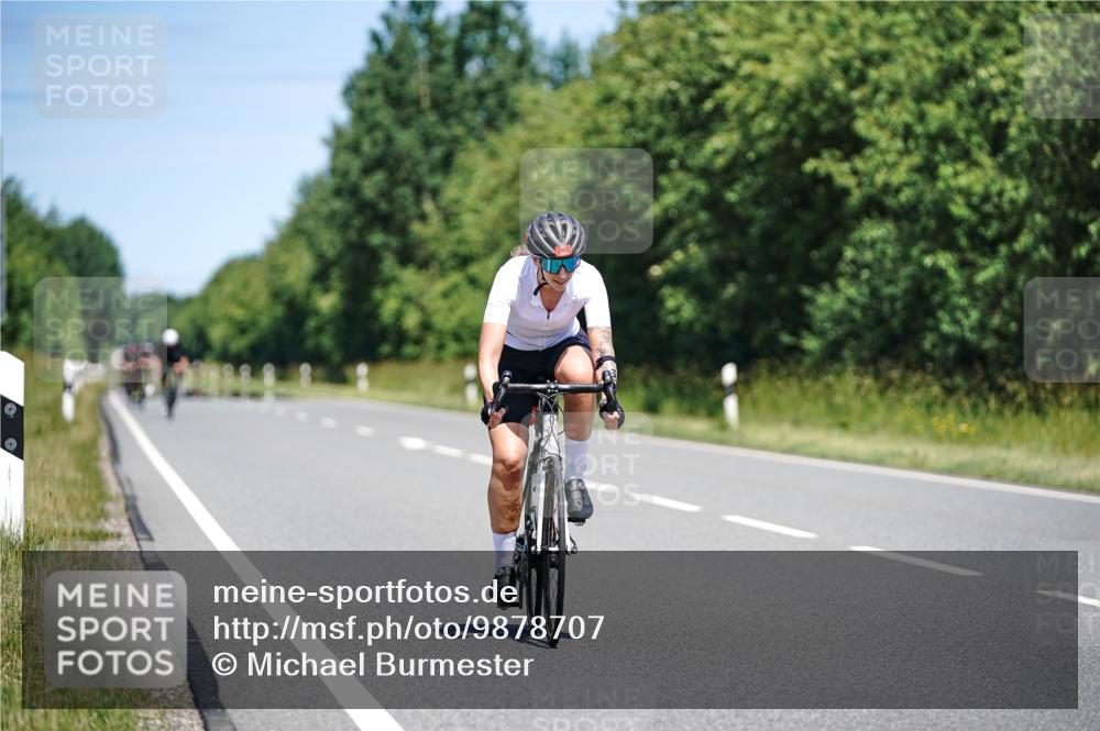 21.06.2026 - Viking Triathlon Michael Burmester http://msf.ph/oto/9878707 21.06.2026 13:09:17 Radfahren 135, 223, 388, 563, 602, 656 meine-sportfotos.de