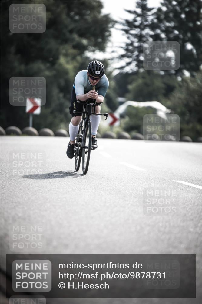 21.06.2026 - 29. Vierlanden-Triathlon H.Heesch http://msf.ph/oto/9878731 21.06.2026 09:09:11 Radfahren 2, 16, 41, 212 meine-sportfotos.de