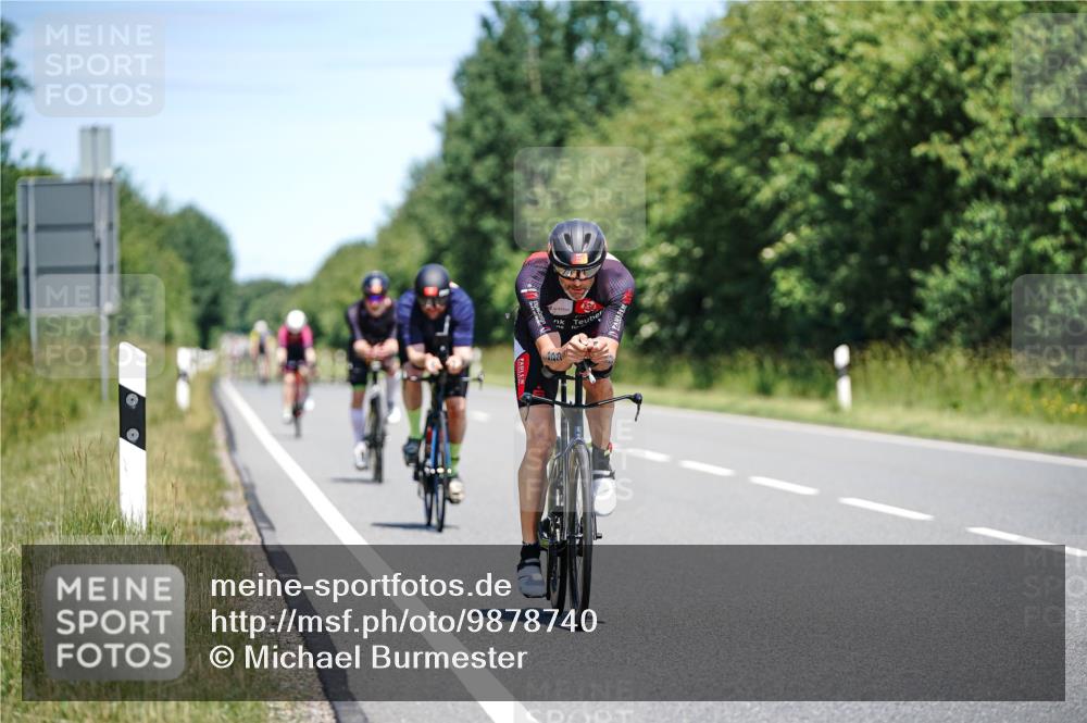 21.06.2026 - Viking Triathlon Michael Burmester http://msf.ph/oto/9878740 21.06.2026 13:09:27 Radfahren 223, 388, 563, 602, 632, 656 meine-sportfotos.de