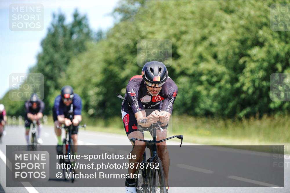21.06.2026 - Viking Triathlon Michael Burmester http://msf.ph/oto/9878752 21.06.2026 13:09:28 Radfahren 223, 388, 563, 602, 632, 656 meine-sportfotos.de