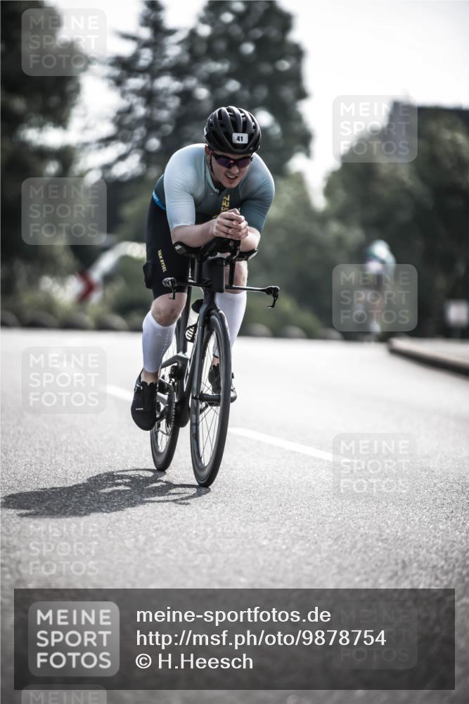21.06.2026 - 29. Vierlanden-Triathlon H.Heesch http://msf.ph/oto/9878754 21.06.2026 09:09:12 Radfahren 41, 212 meine-sportfotos.de