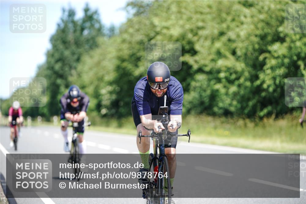 21.06.2026 - Viking Triathlon Michael Burmester http://msf.ph/oto/9878764 21.06.2026 13:09:29 Radfahren 223, 388, 563, 602, 632, 656 meine-sportfotos.de