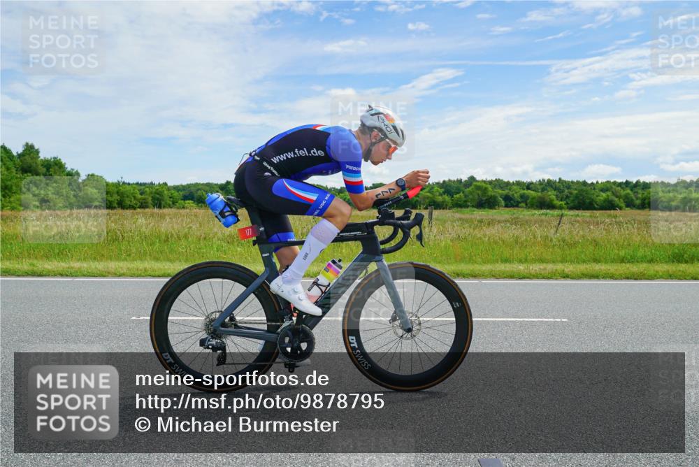 21.06.2026 - Viking Triathlon Michael Burmester http://msf.ph/oto/9878795 21.06.2026 12:23:35 Radfahren 8, 16, 65, 73, 98, 103, 126, 136, 165, 177, 223, 225, 256, 280, 380, 388, 457, 527, 546, 563, 569, 605, 615, 634, 654 meine-sportfotos.de